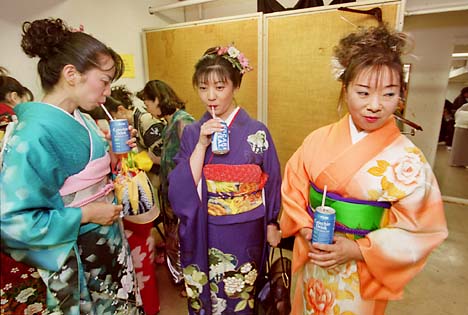 KIMONO JAPANESE ALOHA SHIRTS - Kimono Aloha shirts in Kyoto Japan